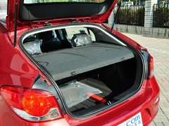 2013款 掀背版 1.6L 手动 豪华型