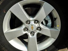 2013款 掀背版 1.6L 手动 豪华型