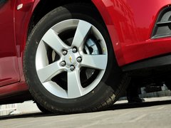 2013款 掀背版 1.6L 手动 豪华型