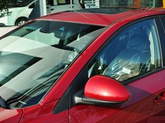 2013款 掀背版 1.6L 手动 豪华型