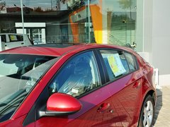 2013款 掀背版 1.6L 手动 豪华型