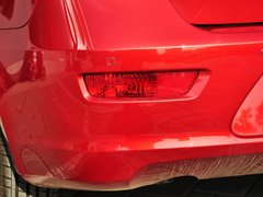 2013款 掀背版 1.6L 手动 豪华型