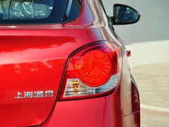 2013款 掀背版 1.6L 手动 豪华型