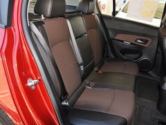 2013款 掀背版 1.6L 自动 豪华型