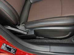 2013款 掀背版 1.6L 自动 豪华型