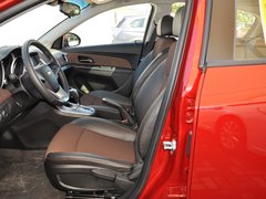 2013款 掀背版 1.6L 自动 豪华型