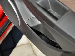 2013款 掀背版 1.6L 自动 豪华型