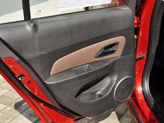 2013款 掀背版 1.6L 自动 豪华型