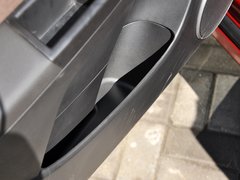 2013款 掀背版 1.6L 自动 豪华型