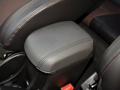 2013款 掀背版 1.6L 自动 豪华型