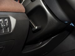 2013款 掀背版 1.6L 自动 豪华型