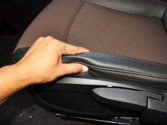 2013款 掀背版 1.6L 自动 豪华型