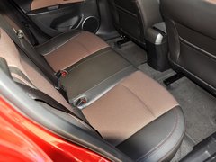 2013款 掀背版 1.6L 自动 豪华型