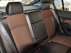2013款 掀背版 1.6L 自动 豪华型