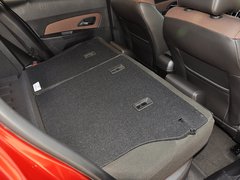 2013款 掀背版 1.6L 自动 豪华型