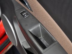 2013款 掀背版 1.6L 自动 豪华型