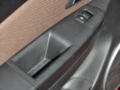 2013款 掀背版 1.6L 自动 豪华型