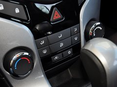 2013款 掀背版 1.6L 自动 豪华型