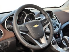 2013款 掀背版 1.6L 自动 豪华型