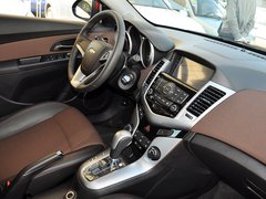 2013款 掀背版 1.6L 自动 豪华型