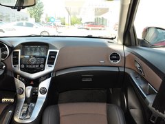 2013款 掀背版 1.6L 自动 豪华型