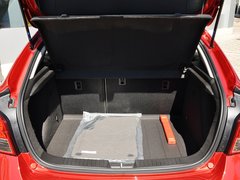 2013款 掀背版 1.6L 自动 豪华型