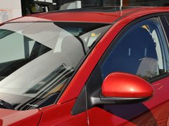 2013款 掀背版 1.6L 自动 豪华型