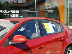 2013款 掀背版 1.6L 自动 豪华型