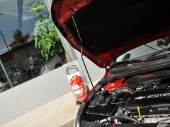 2013款 掀背版 1.6L 自动 豪华型