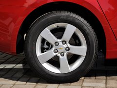 2013款 掀背版 1.6L 自动 豪华型