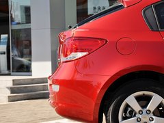 2013款 掀背版 1.6L 自动 豪华型