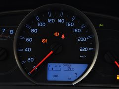 2014款 2.0L 手动 两驱都市版 5座