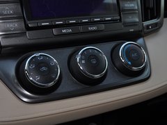 2014款 2.0L 手动 两驱都市版 5座