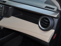 2014款 2.0L 手动 两驱都市版 5座