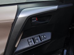 2014款 2.0L 手动 两驱都市版 5座