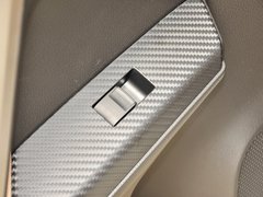 2014款 2.0L CVT 两驱都市版 5座
