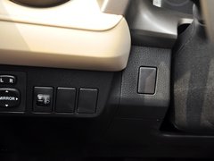 2014款 2.0L CVT 两驱都市版 5座