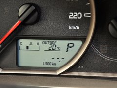 2014款 2.0L CVT 两驱都市版 5座
