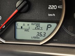 2014款 2.0L CVT 两驱都市版 5座