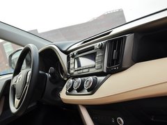 2014款 2.0L CVT 两驱都市版 5座