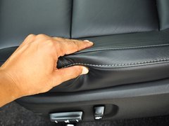 RAV4荣放 2014款 2.0L CVT 四驱新锐版 5座