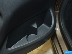 2014款 1.6L 自动 豪华版