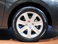 2014款 1.6L 自动 尊贵版