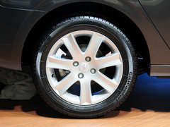 2014款 1.6L 自动 尊贵版