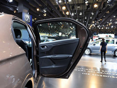2014款 1.6L 自动 尊贵版