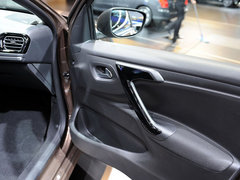 2014款 1.6L 自动 尊贵版