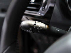 2014款 1.6L 自动 尊贵版