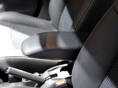 2014款 1.6L 自动 尊贵版