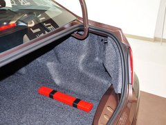 2014款 1.6L 自动 尊贵版