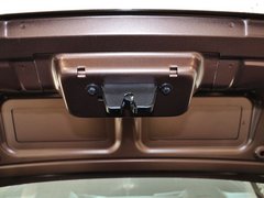 2014款 1.6L 自动 尊贵版